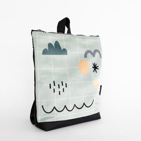 4. Side view of Muni SKY kids backpack with sky pattern and black polyester bottom