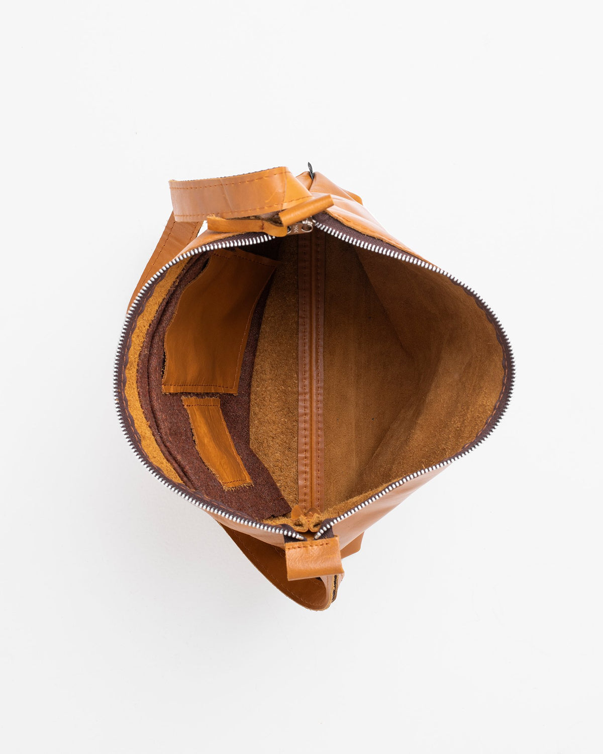 3. Interior view of Trendbag Anet L shoulder bag in caramel, showing zipper and pockets