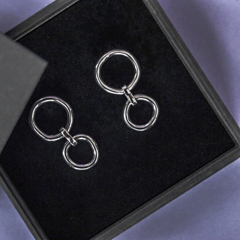 2. Maarja Palu IRREGULAR x2 silver earrings with interlinked asymmetrical circles in black gift box