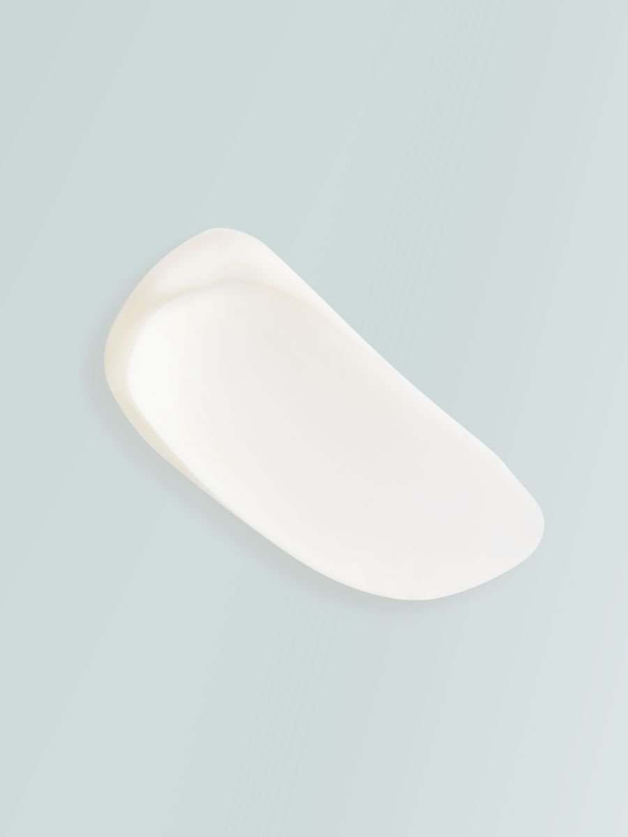 4. Close-up of Magrada Organic Cosmetics Firming Algae Body Cream texture