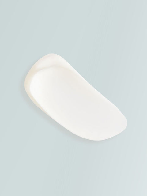 4. Close-up of Magrada Organic Cosmetics Firming Algae Body Cream texture