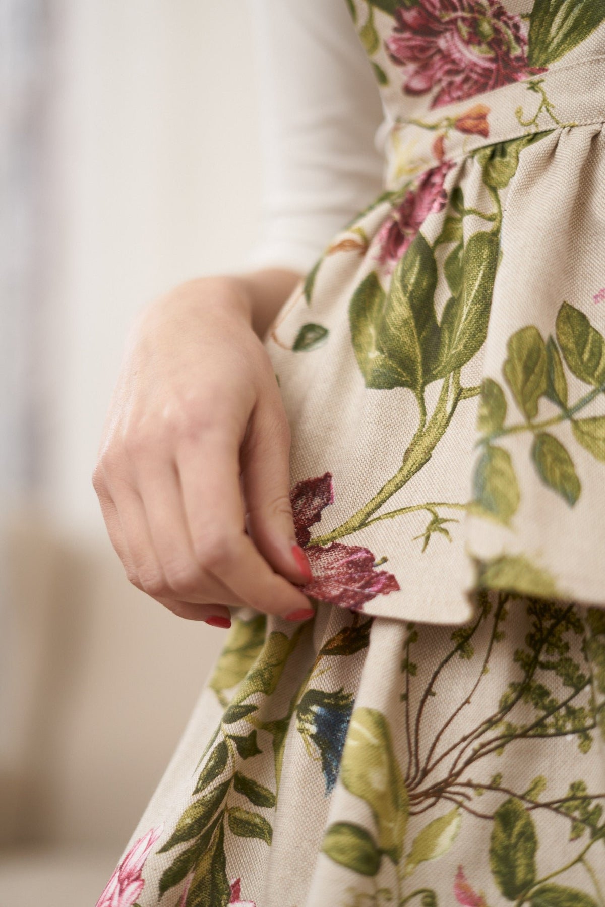 4. Close-up of floral pattern on Hortensias Home Botanico apron fabric
