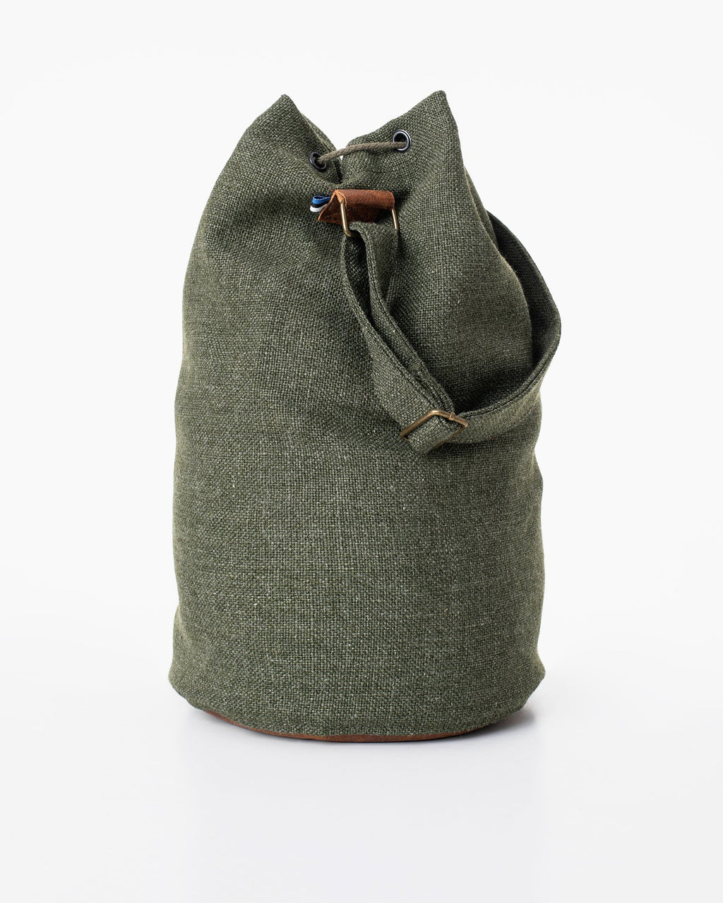 3. Studio image of Trendbag Märss upcycled bag in green, showcasing its versatile design