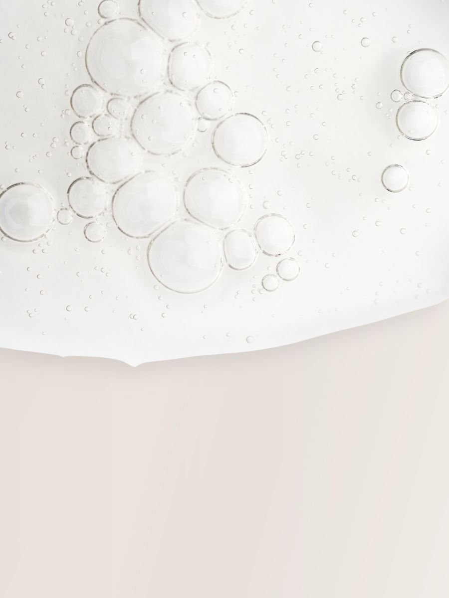 5. Close-up of Oak Shower Gel 'Imperial' texture with bubbles, highlighting moisturizing properties