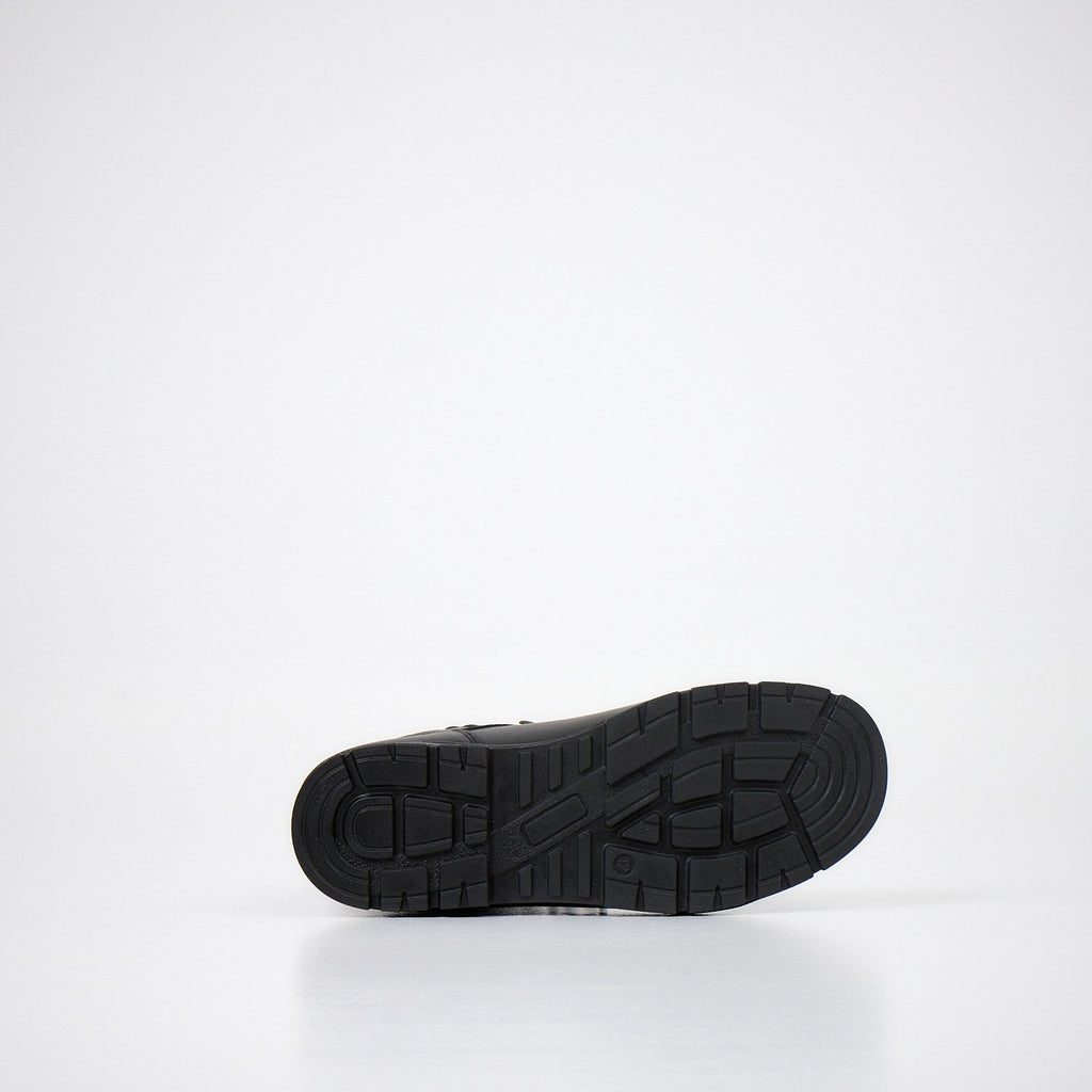 6. Bottom view of Samelin 604278100 waterproof boots in black, highlighting tread pattern and sole design