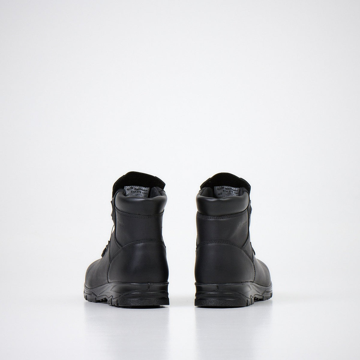 4. Back view of Samelin 614278100 waterproof boots showing heel design