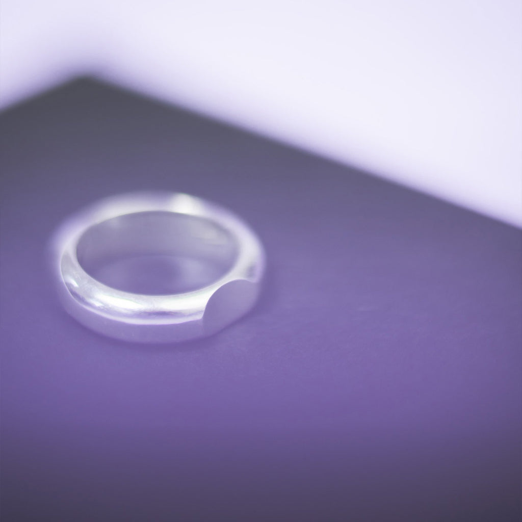 3. Close-up of Maarja Palu's Ring HOLLOW in silver on a purple background