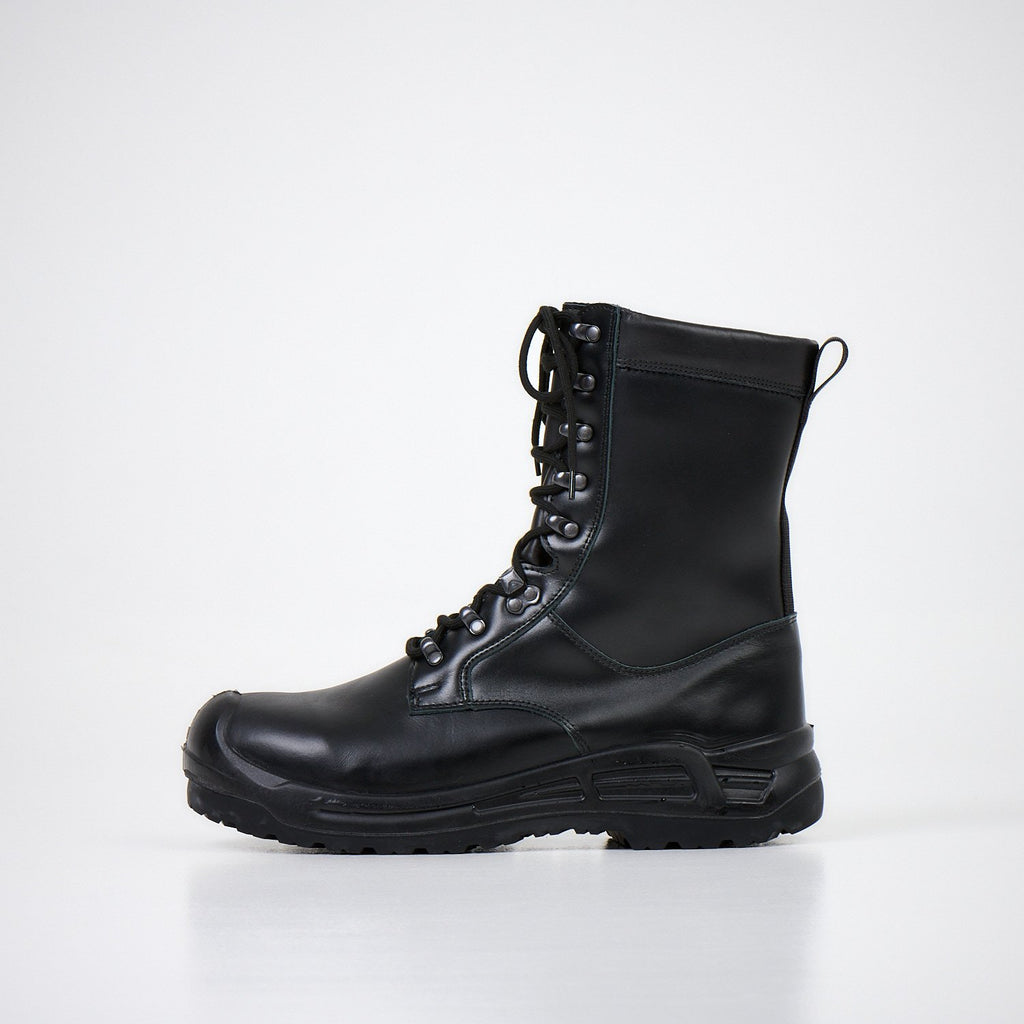 6. Side view of Samelin 749402100 leather boot with breathable Cambrelle lining