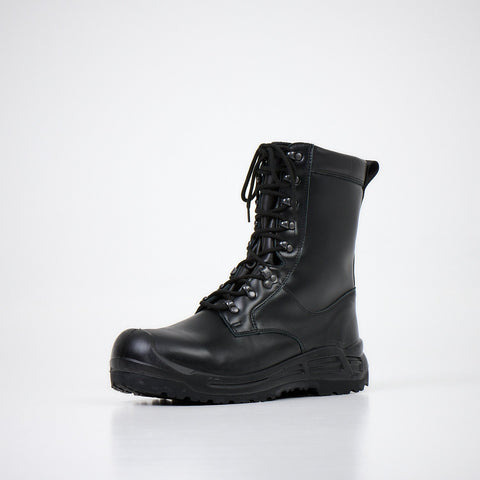 2. Side view of Samelin 749402100 leather boot with lace-up design and Vibram outsole