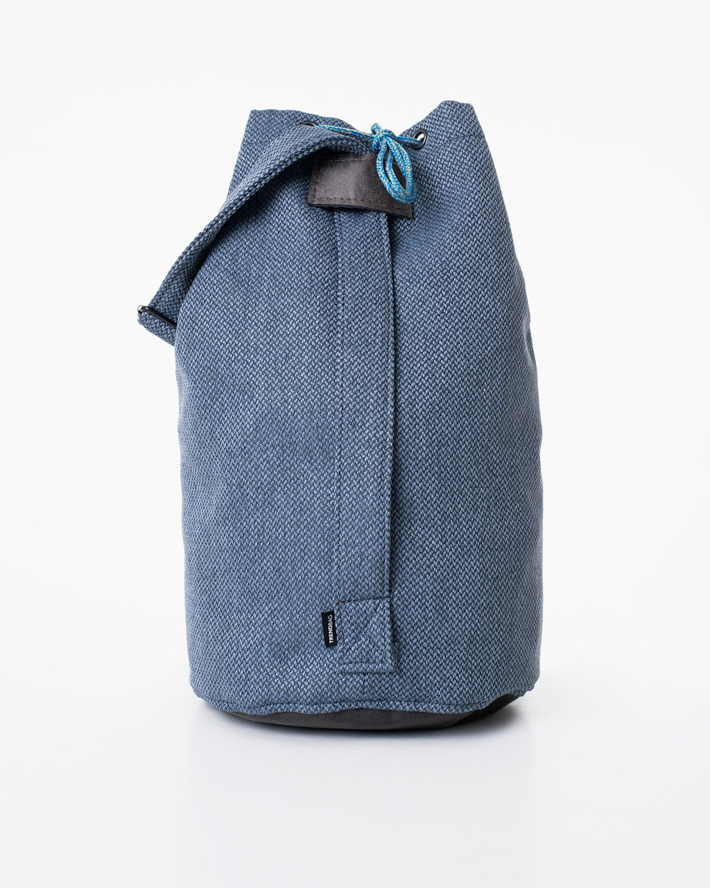 4. Back view of Trendbag Märss upcycled bag in blue, featuring durable fabric and eco-friendly craftsmanship