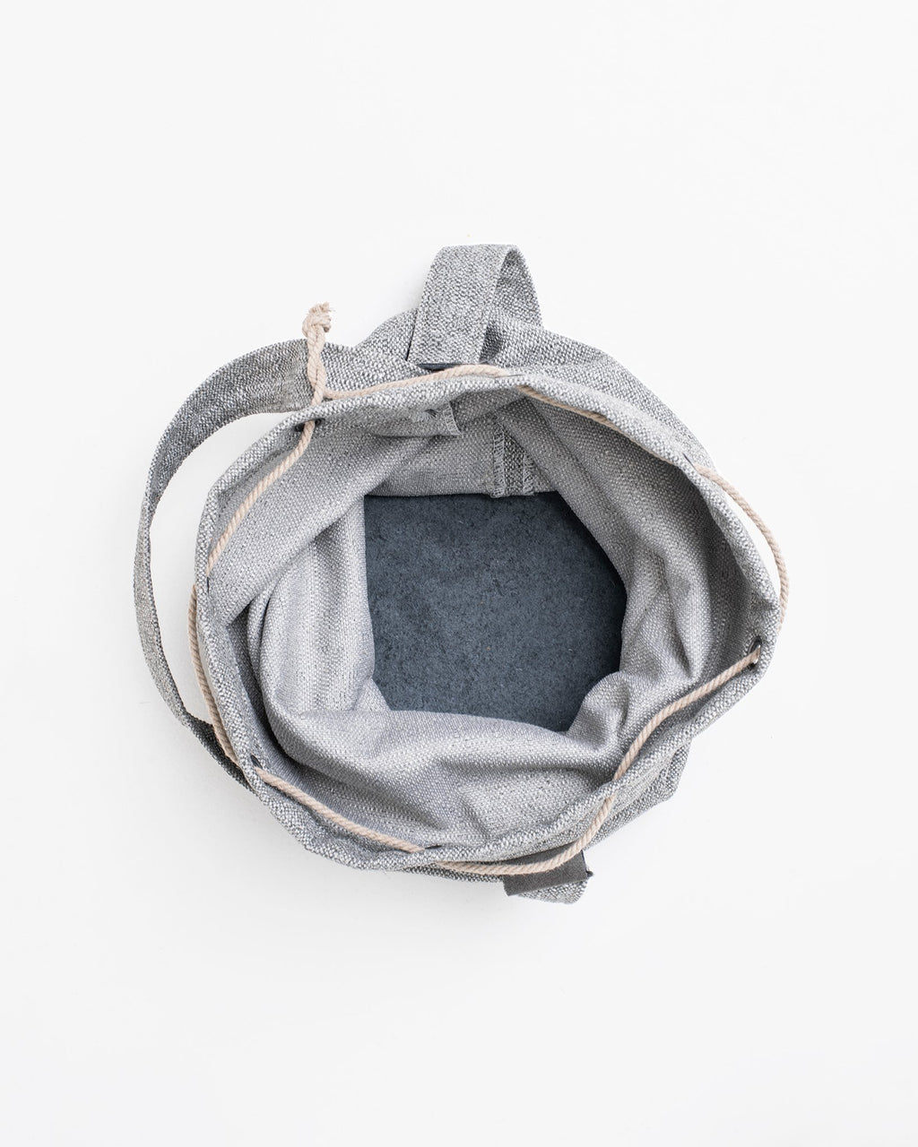 5. Interior view of Trendbag Märss upcycled bag in light grey, showing spacious compartment and lining