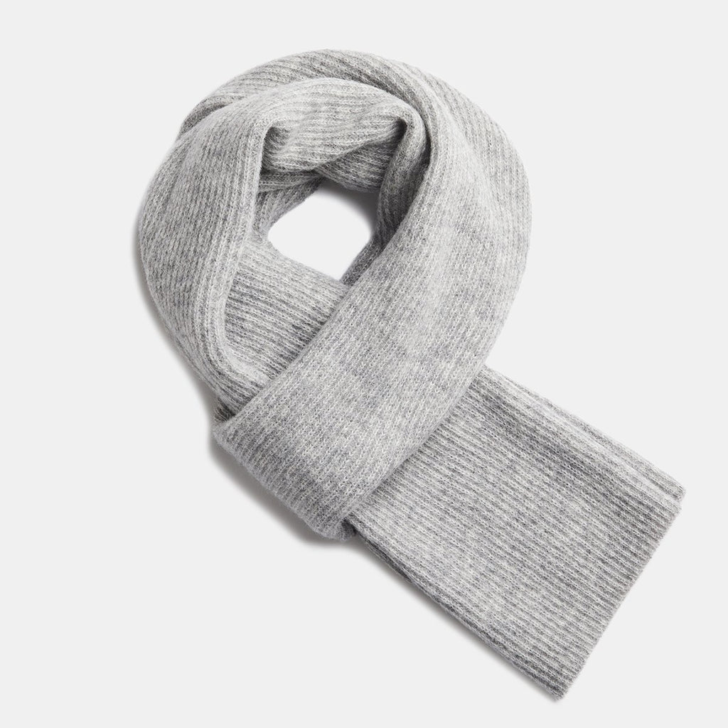 10. Flat lay of silver Alpaka Fisherman's Rib scarf showing texture and design