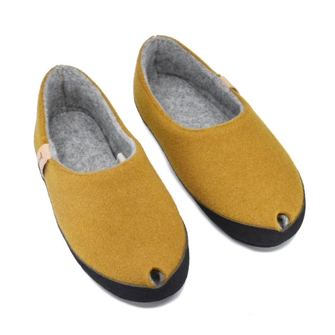 2. Top view of Omaking TOKU Budapest slippers in mustard yellow, showcasing natural lambswool felt and arch support insole