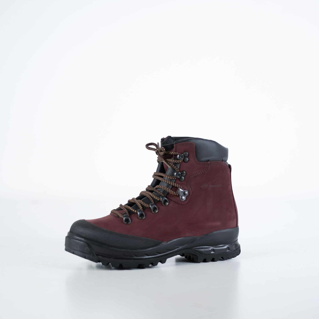 1. Samelin 553P burgundy hiking boot in studio, showcasing waterproof nubuck leather and Vibram sole