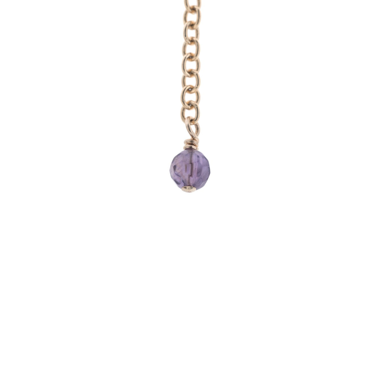 10. Close-up of amethyst stone on gold-plated silver chain from New Vintage by Kriss anklet