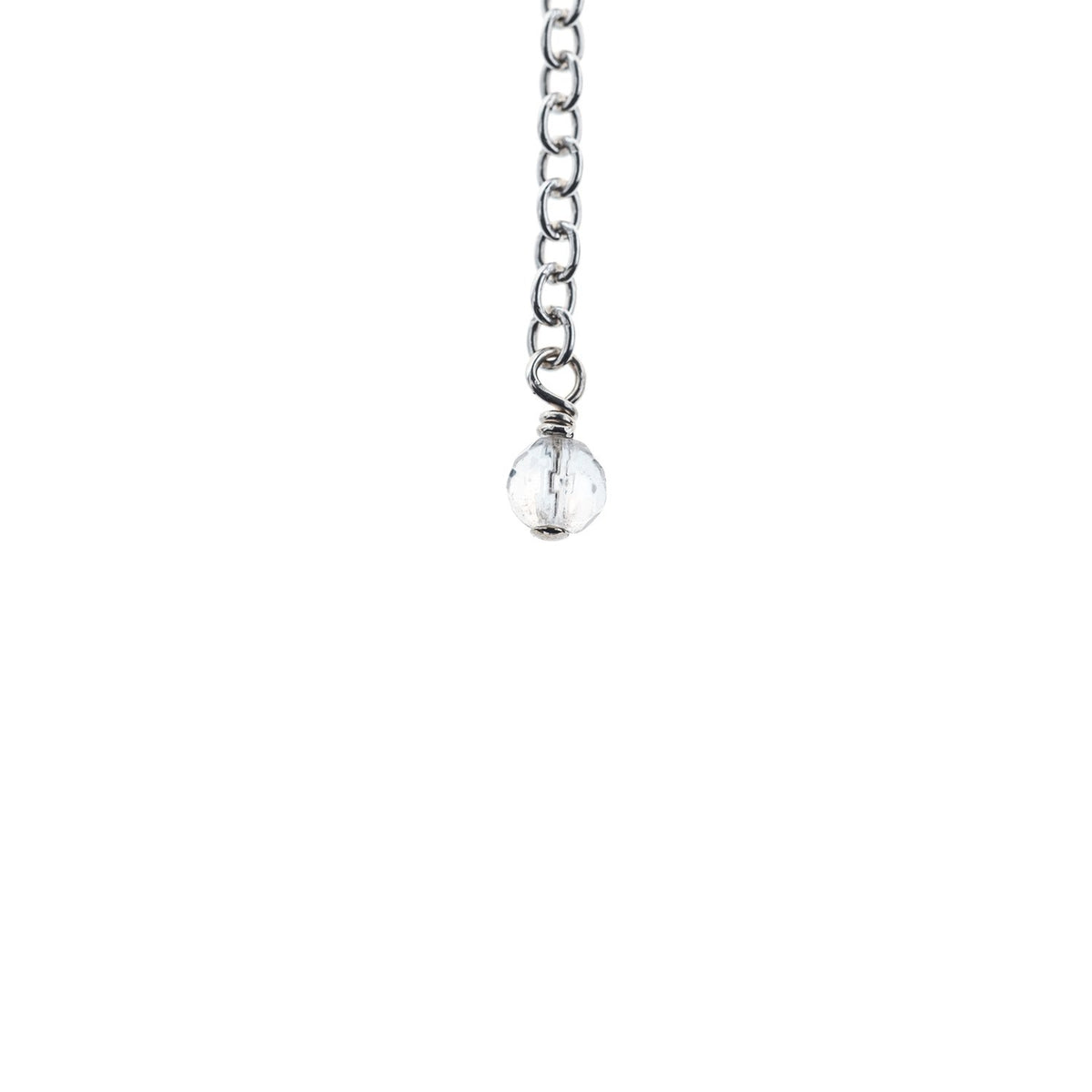 3. Close-up of clear rock crystal on silver chain from New Vintage by Kriss anklet