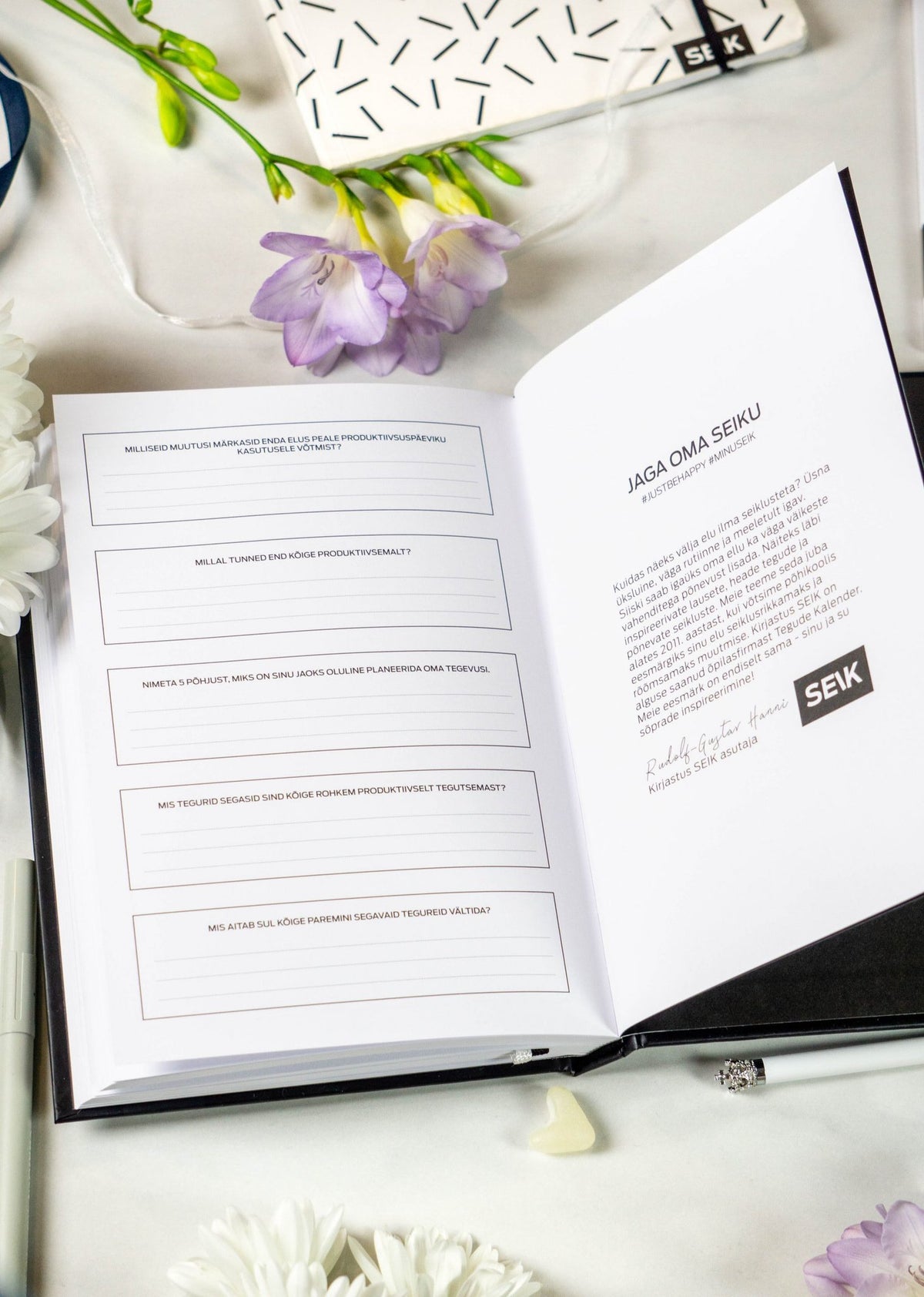 8. Introduction and motivational quotes in Get (sh)it done #Produktiivsuspäevik planner, with flowers