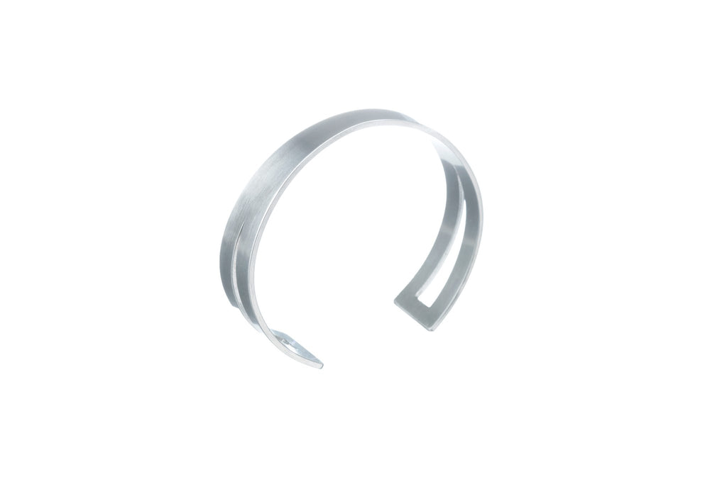 3. Studio image of Lentsius Octo bracelet in stainless steel with half-matte finish
