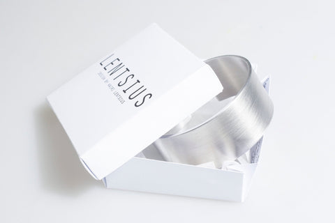 5. Lentsius Pilot 30 bracelet in branded packaging, highlighting sustainable craftsmanship