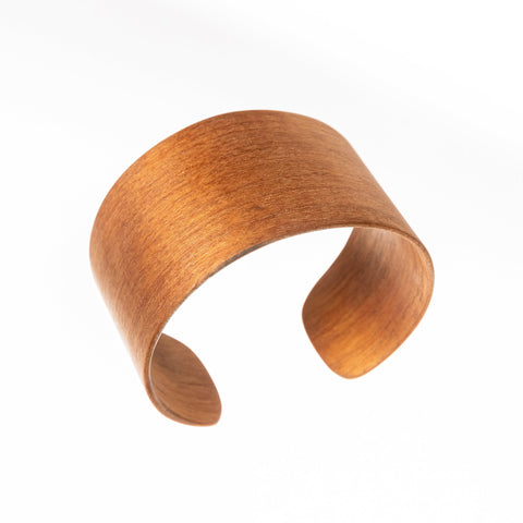 1. Lentsius Woody Bracelet in Thermo Birch, showcasing sustainable design with heat-treated birch veneer, studio shot