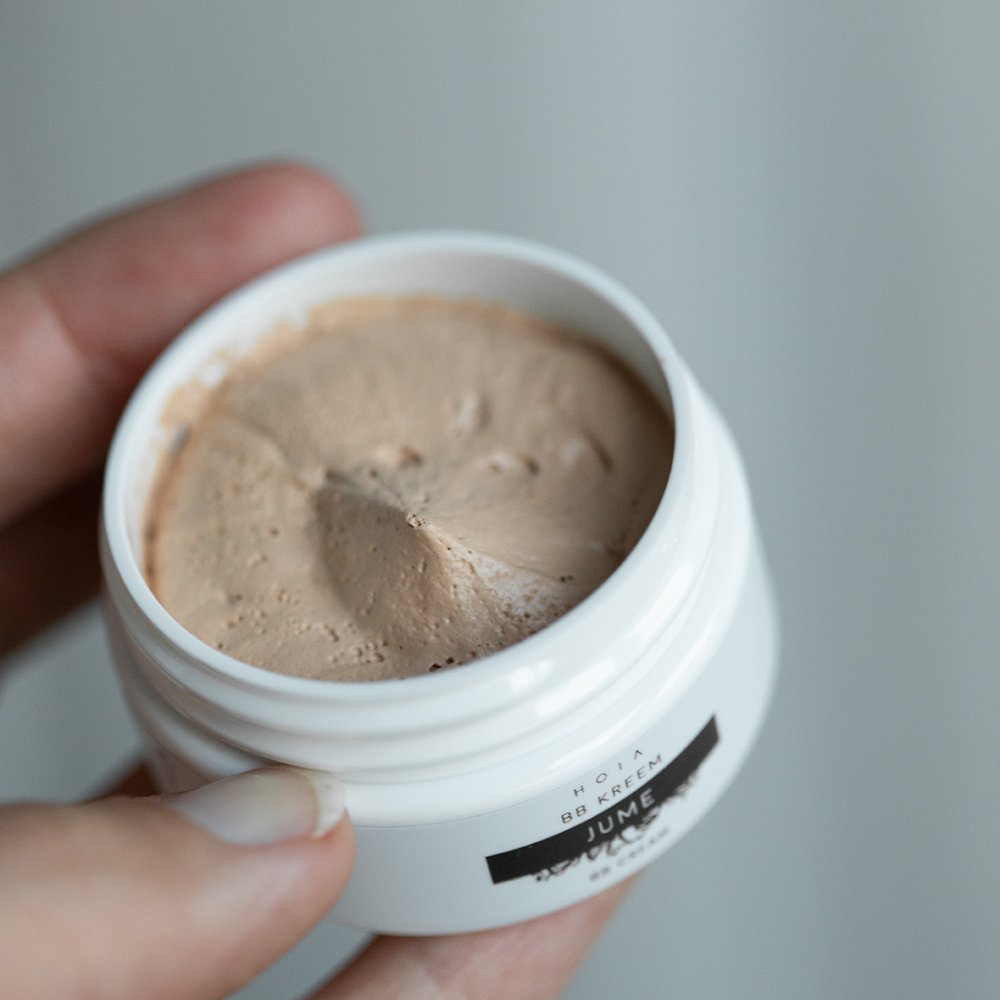 3. HOIA homespa BB Cream jar with label, studio shot