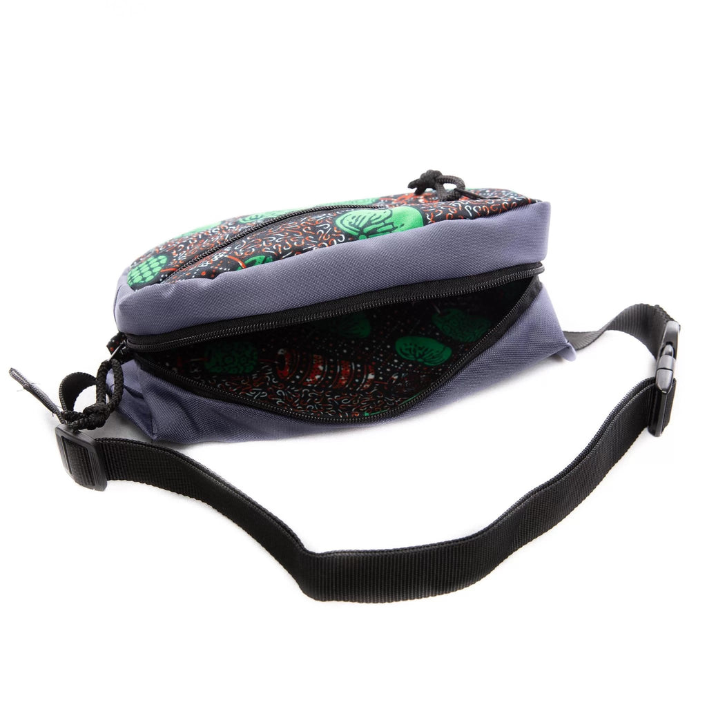 3. Side view of Drinbags BEANS waist bag highlighting adjustable strap and main compartment