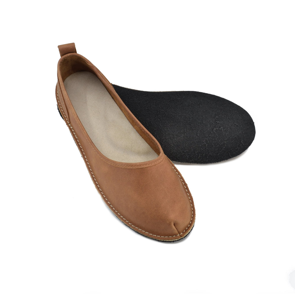 6. Omaking Kuutsid brown leather shoe with removable insole shown in studio