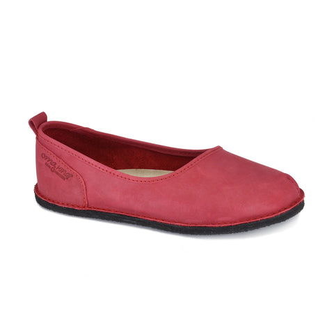 1. Women's Kuutsid Shoes in red genuine leather by Omaking, side view in studio setting