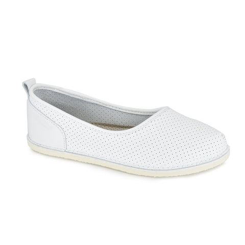2. Studio image of OmaKing Kuutsid Shoes in white, featuring PU leather upper and lightweight EVA rubber outsole