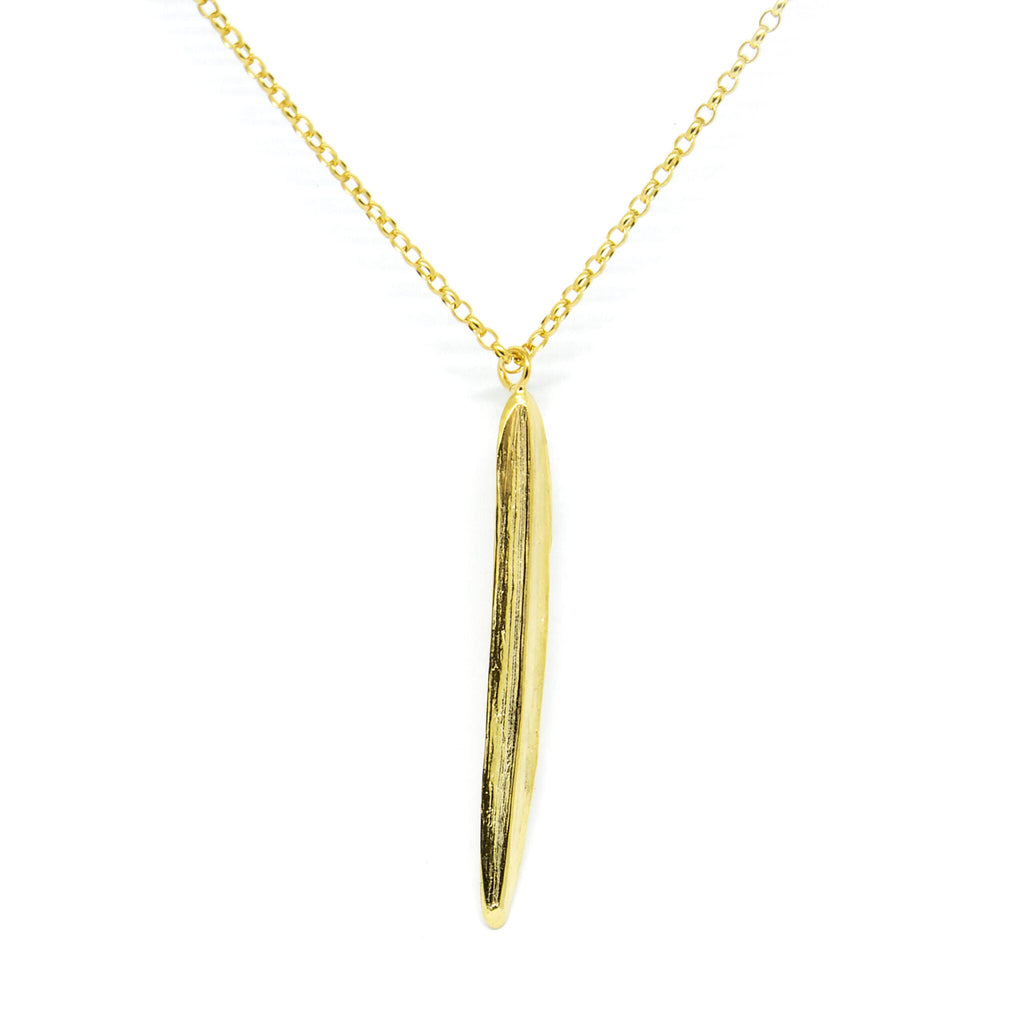 3. Agnes Veski Jewellery SRPING Leaf Necklace in gold plating, featuring a 4.5 cm pendant on a 50 cm chain, studio shot