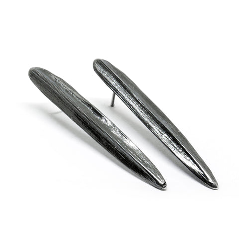 5. Close-up of Agnes Veski Jewellery SPRING Leaf earrings in oxide plating, showcasing texture and finish