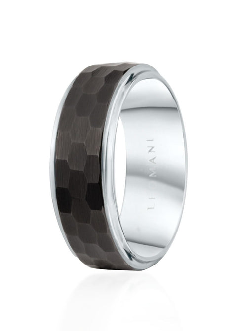 2. Leomani men's tungsten ring Lejon with hexagonal pattern and polished interior, highlighting its durable and stylish design in a studio setting
