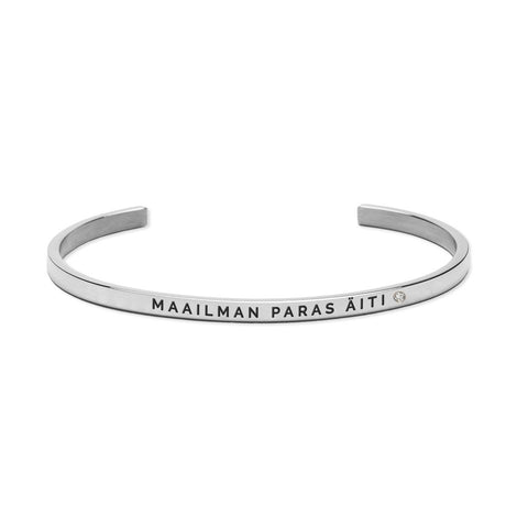 4. Studio image of Olla's MAAILMAN PARAS ÄITI bracelet in polished stainless steel with engraved message