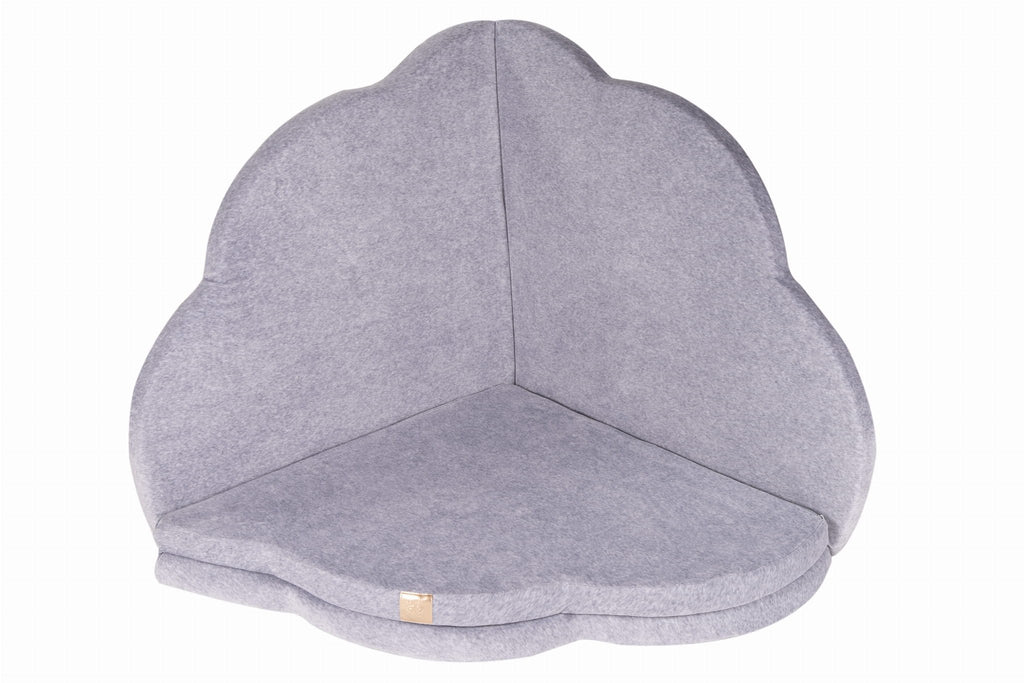 3. Studio shot of light grey cloud-shaped play mat folded in corner position