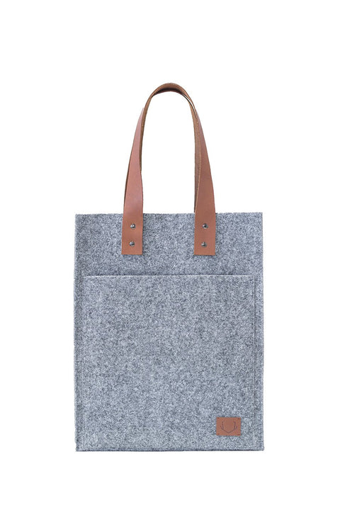4. Close-up of Nordhale Hennes Tote Bag in grey, showing interior pockets and leather details