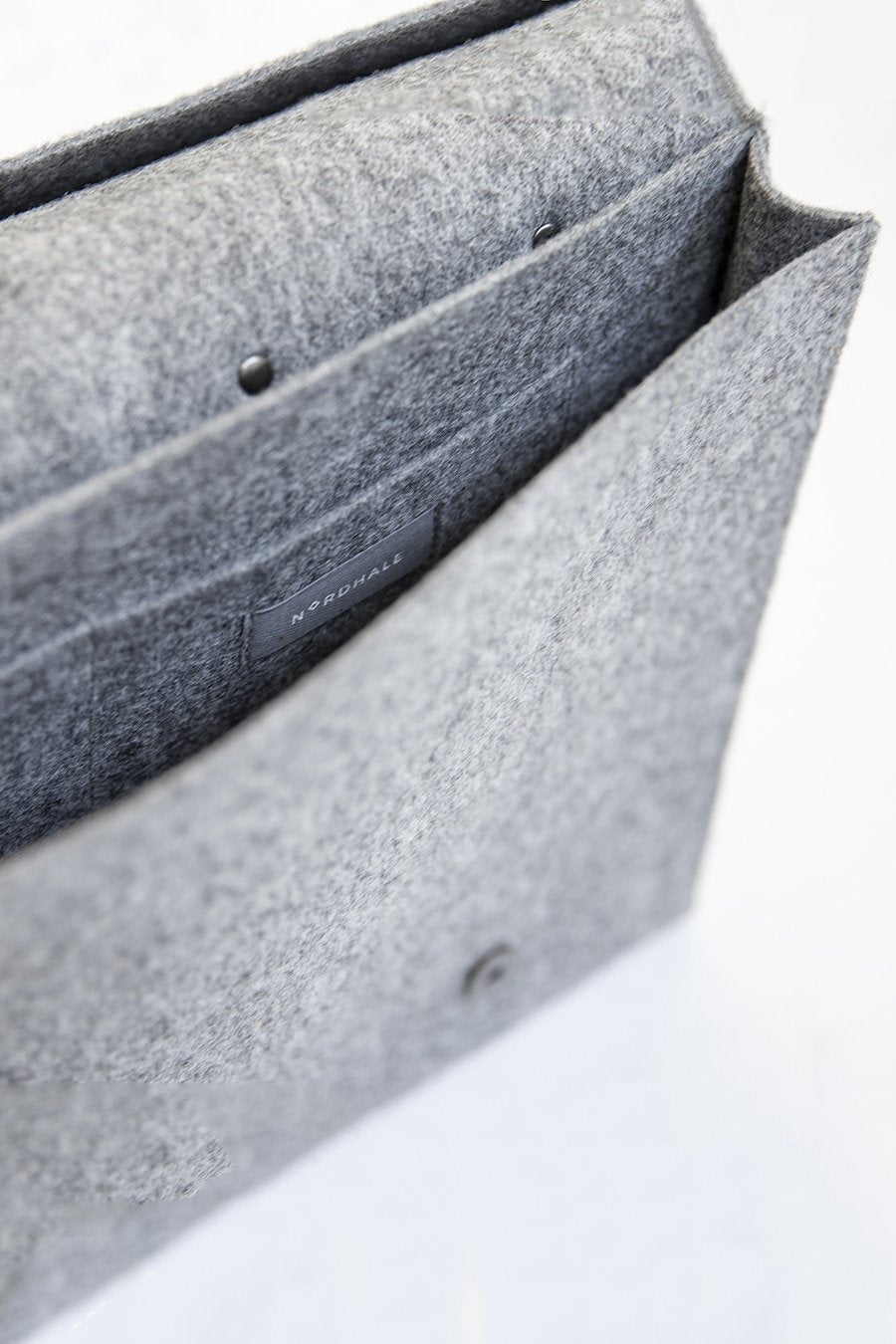 4. Close-up of grey Nordhale Briefcase Hjo interior with magnetic snap closure