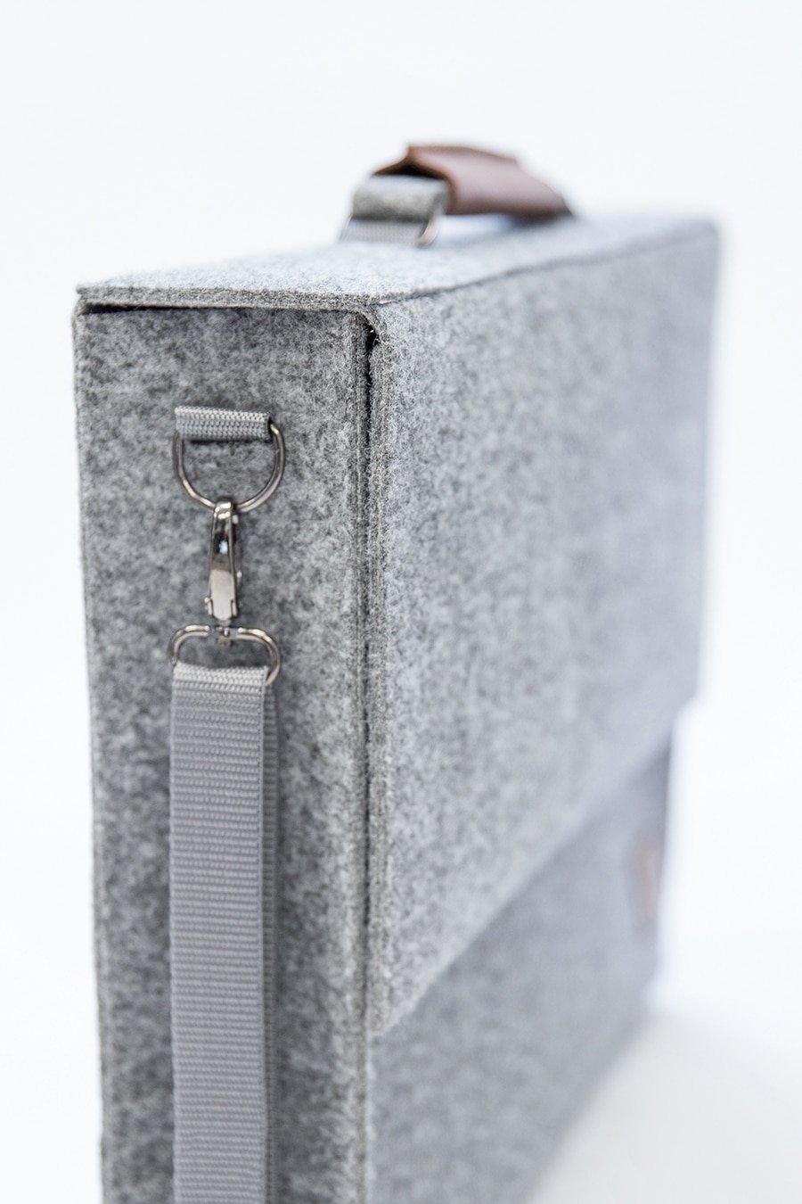 8. Interior view of Nordhale grey Briefcase Sören, featuring laptop sleeve and Nordhale branding