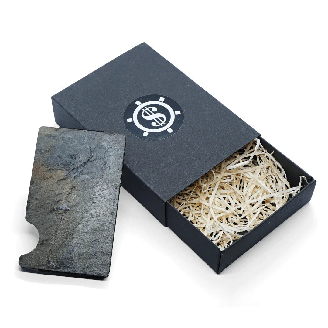 1. Öine Arktika card holder made of natural slate stone with black packaging box and eco-friendly straw filling