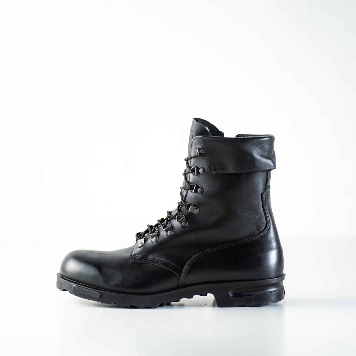 5. Samelin Hawk Pilot Boots in black, side profile showing lace and zipper details