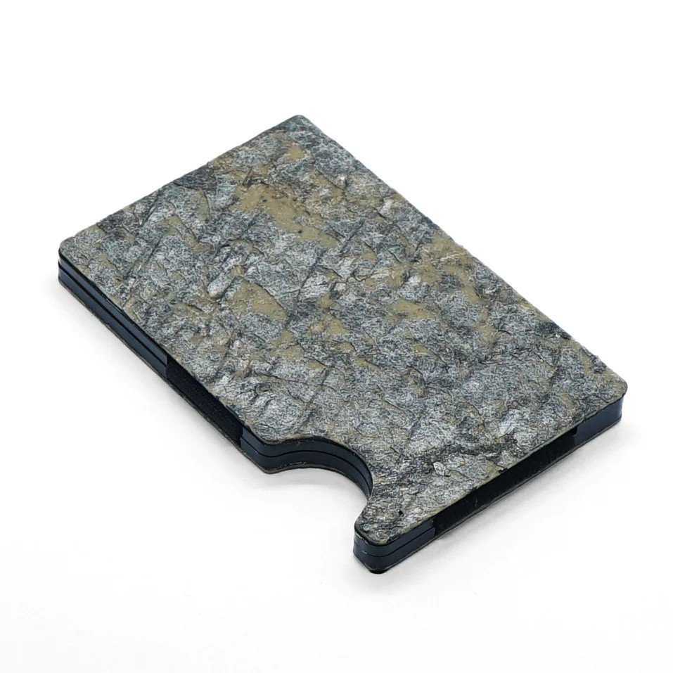 2. Pime Kõrb cardholder in natural slate stone finish on white background
