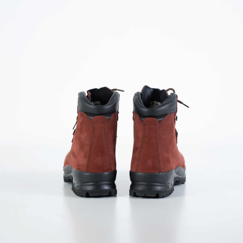 3. Back view of Samelin 5531 Rosso Aragosta hiking boots in red nubuck leather with black Vibram sole