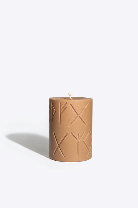 3. Studio image of Rune candle FRIGGA in brown soy wax with rune carvings