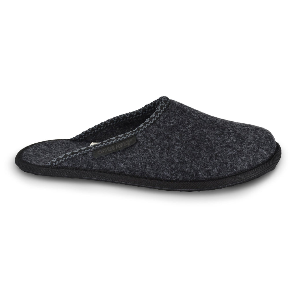 1. Omaking Natural Felt Slippers Mustja in dark grey, side view showing rubber outsole and felt upper