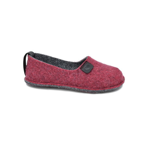 1. Öko-Toku children's red slippers by OmaKing, side view showing felt made from recycled plastic bottles and lightweight rubber sole