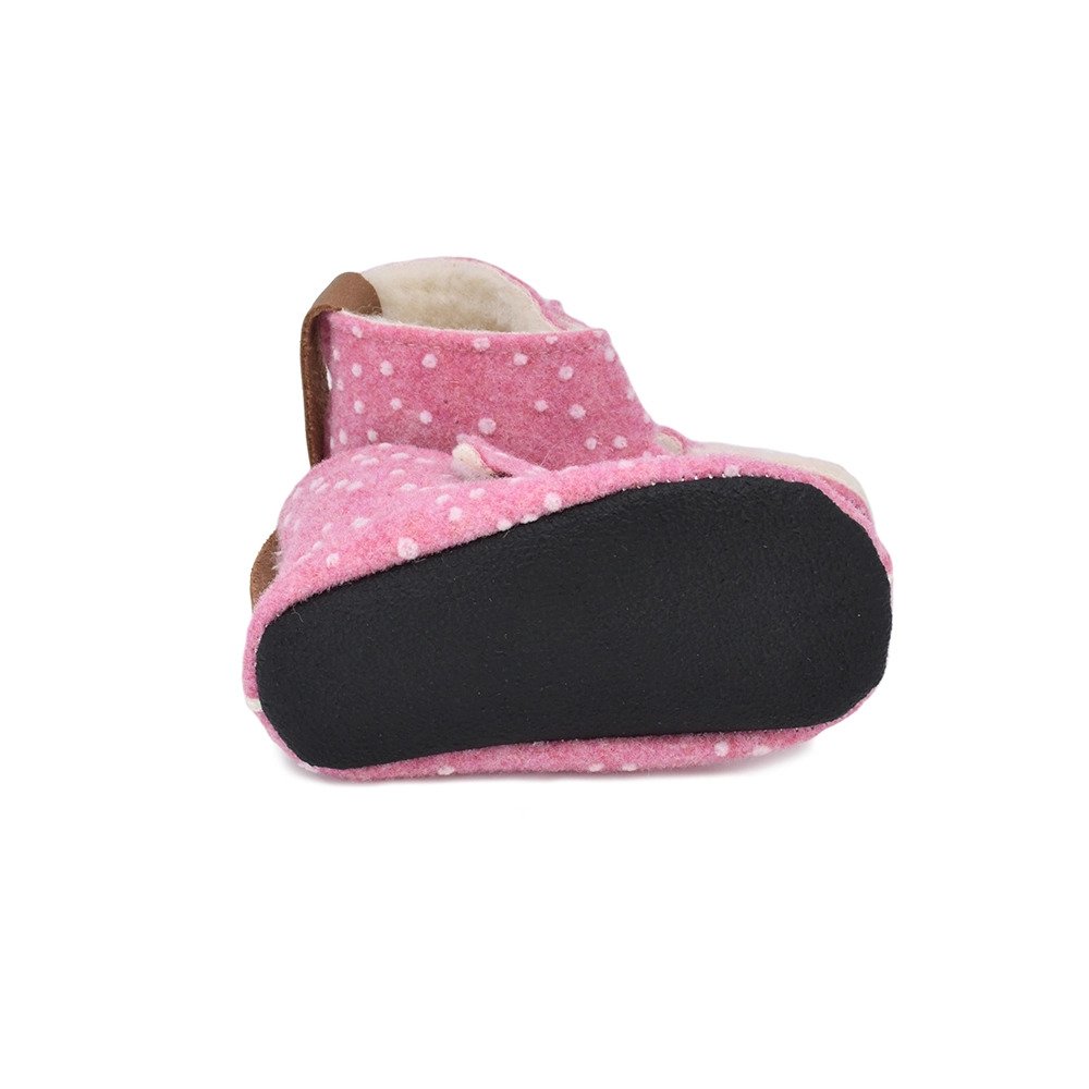 3. Bottom view of KAKU children's pink slippers with dots, highlighting non-marking microfiber sole