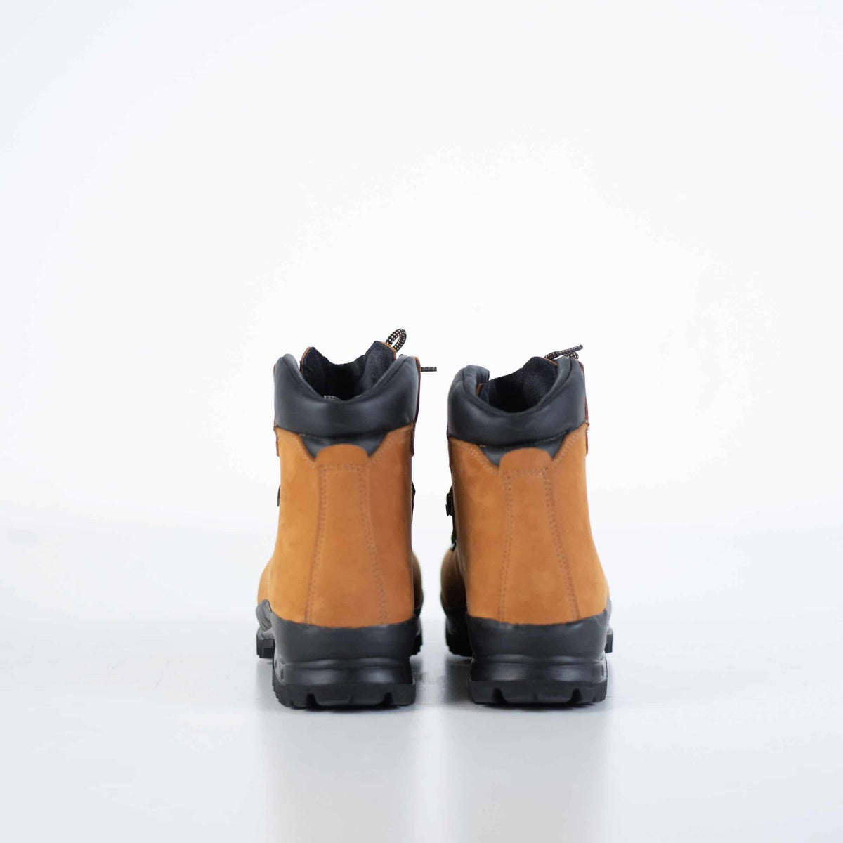 3. Back view of Samelin 5531 Sella Hiking Boots showing black collar and Vibram sole