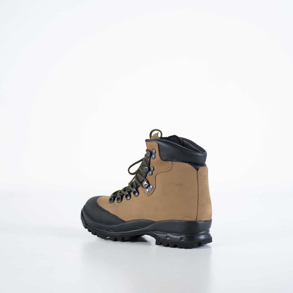 2. Side view of Samelin 553P Tundra Hiking Boots highlighting waterproof nubuck leather and Vibram sole