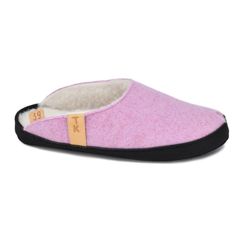 3. Side view of TOKU Brussels light pink slippers with lambswool lining and arch support