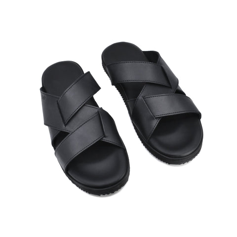 1. Men's black Helsinki sandals by Omaking, featuring genuine leather straps and ergonomic insole, shown in studio setting