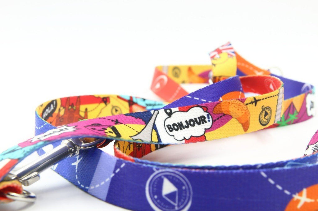 5. Close-up of Matteo leash with travel-themed design, featuring landmarks and greetings, emphasizing fabric and stitching